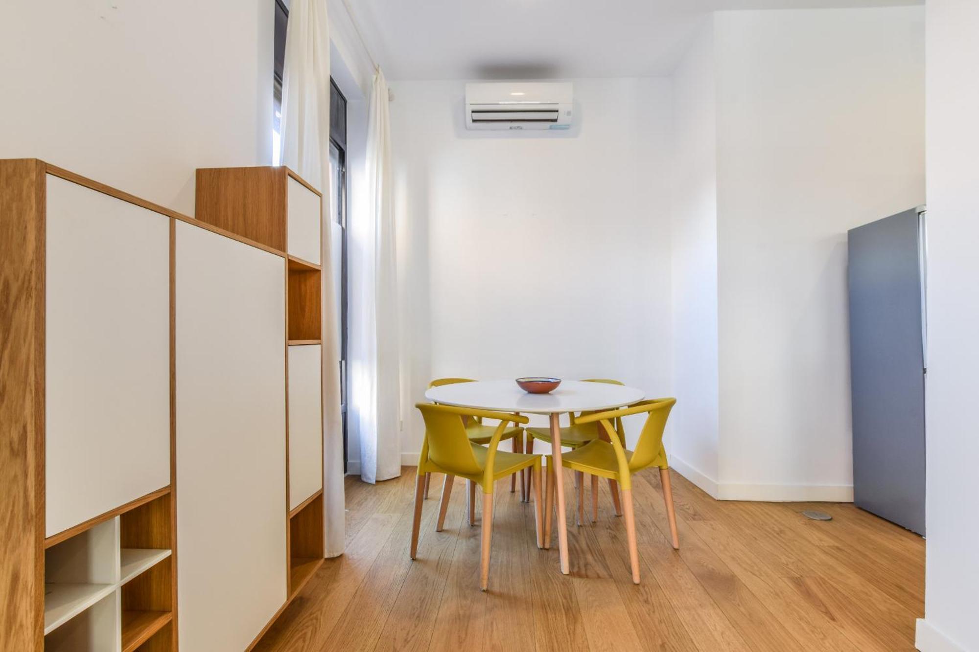 Loft Exclusivo Reformado De Diseno Alquiler Temporal Appartement Madrid Buitenkant foto